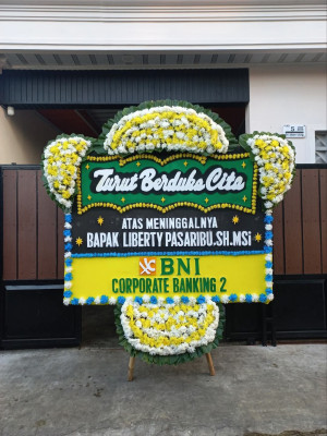 Papan Bunga Duka di Kairagi Satu