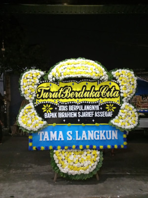 Papan Bunga Duka di Kairagi Satu