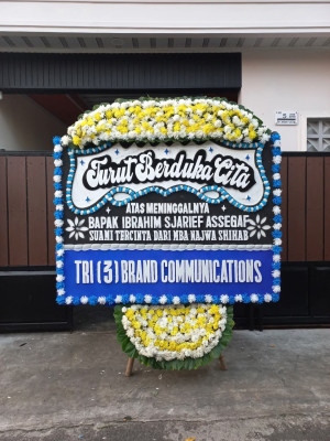 Papan Bunga Duka di Kairagi Satu